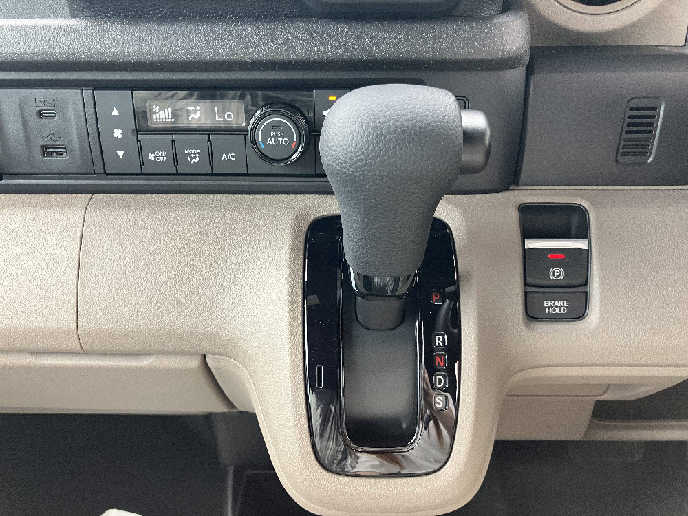 ホンダ　NBOX　JOY　8インチディスプレーオーディオ18枚目