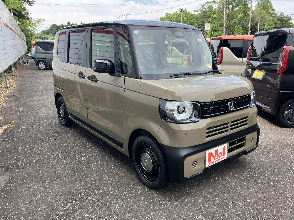 ホンダ　NBOX　JOY　8インチディスプレーオーディオ2枚目