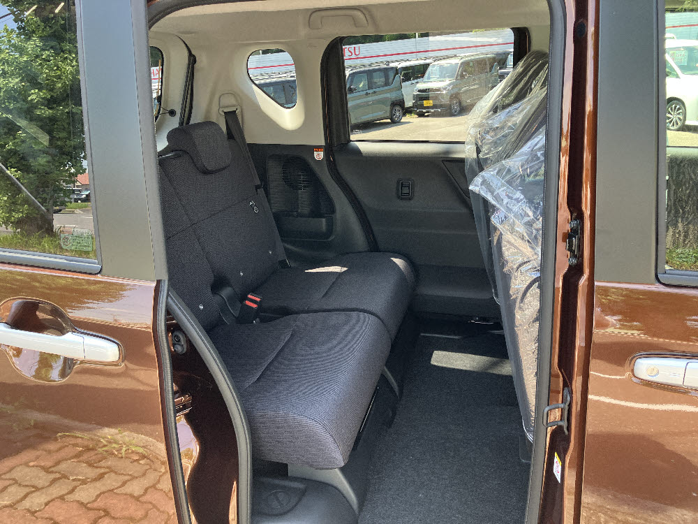 ダイハツ　ムーヴ　G 9インチDO付9枚目