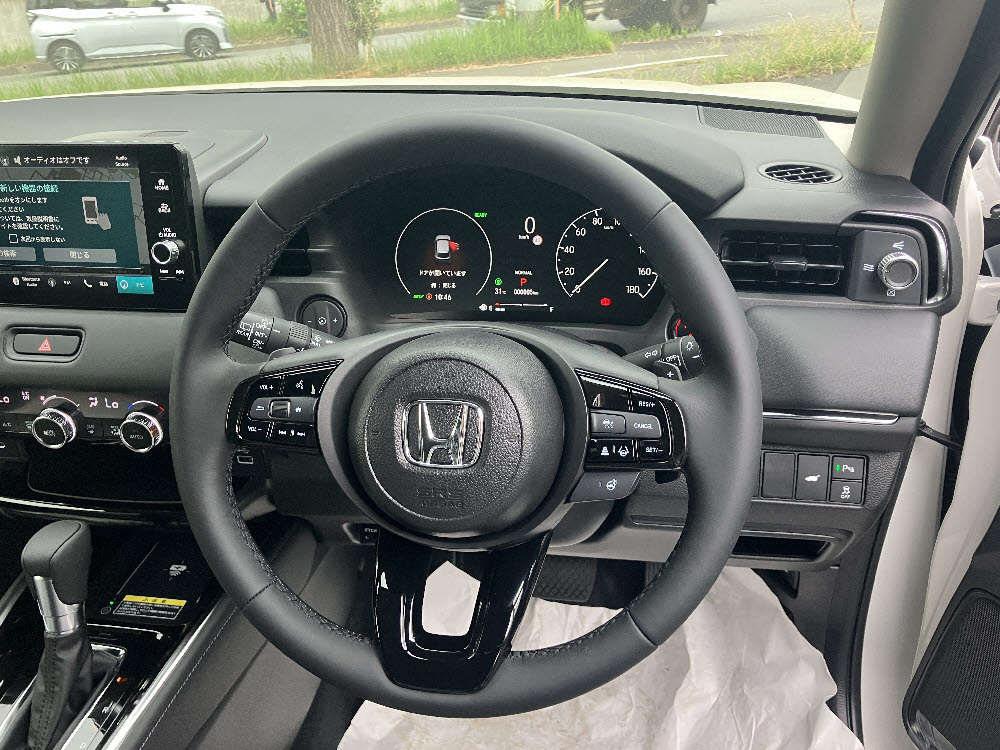 ホンダ　ヴェゼル　E:HEV　Z6枚目