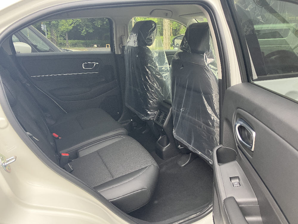 ホンダ　ヴェゼル　E:HEV　Z8枚目