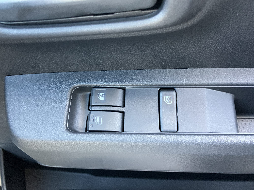 ダイハツ　ハイゼットカーゴ　デラックス ラジオ付16枚目