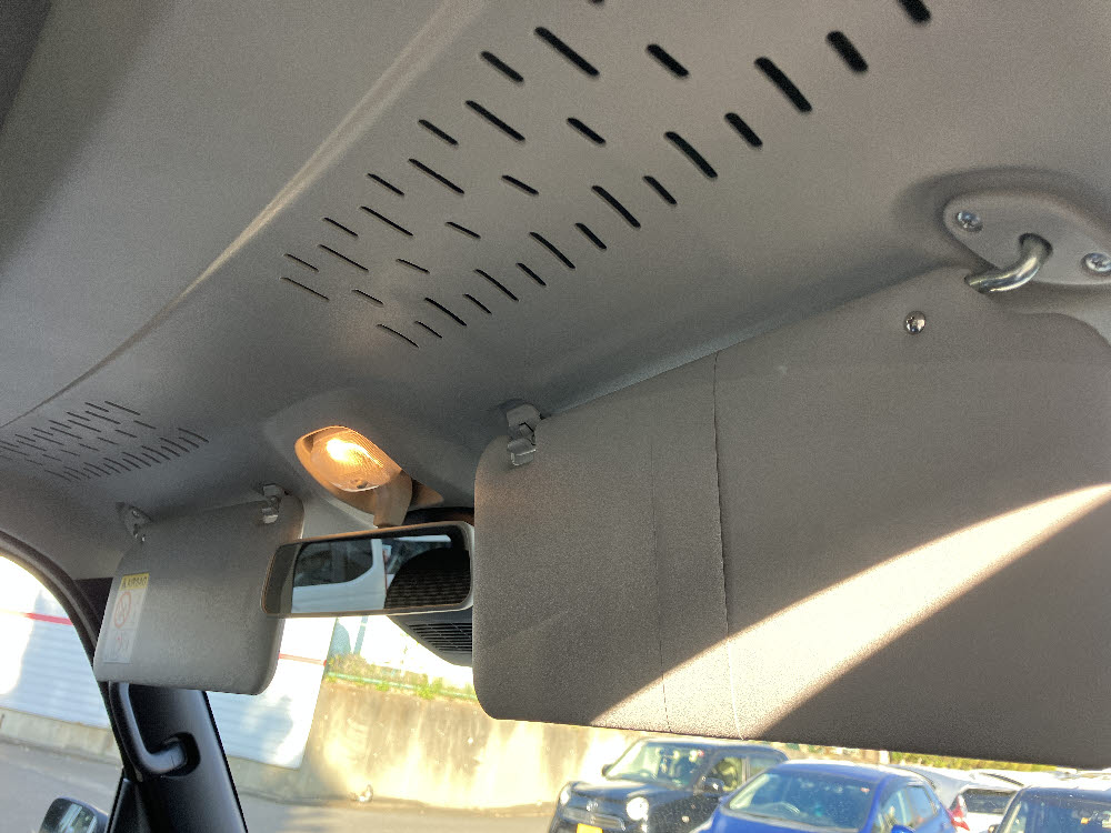 ダイハツ　ハイゼットカーゴ　デラックス ラジオ付18枚目