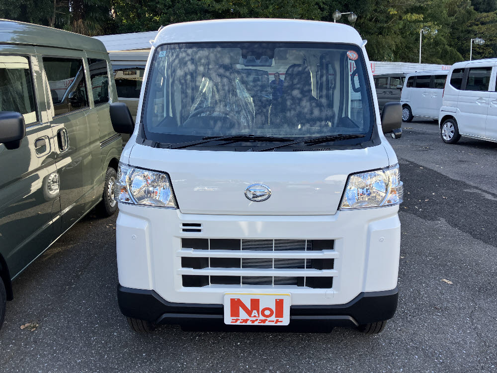 ダイハツ　ハイゼットカーゴ　デラックス ラジオ付1枚目