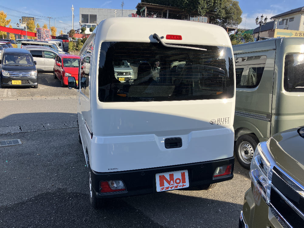 ダイハツ　ハイゼットカーゴ　デラックス ラジオ付5枚目