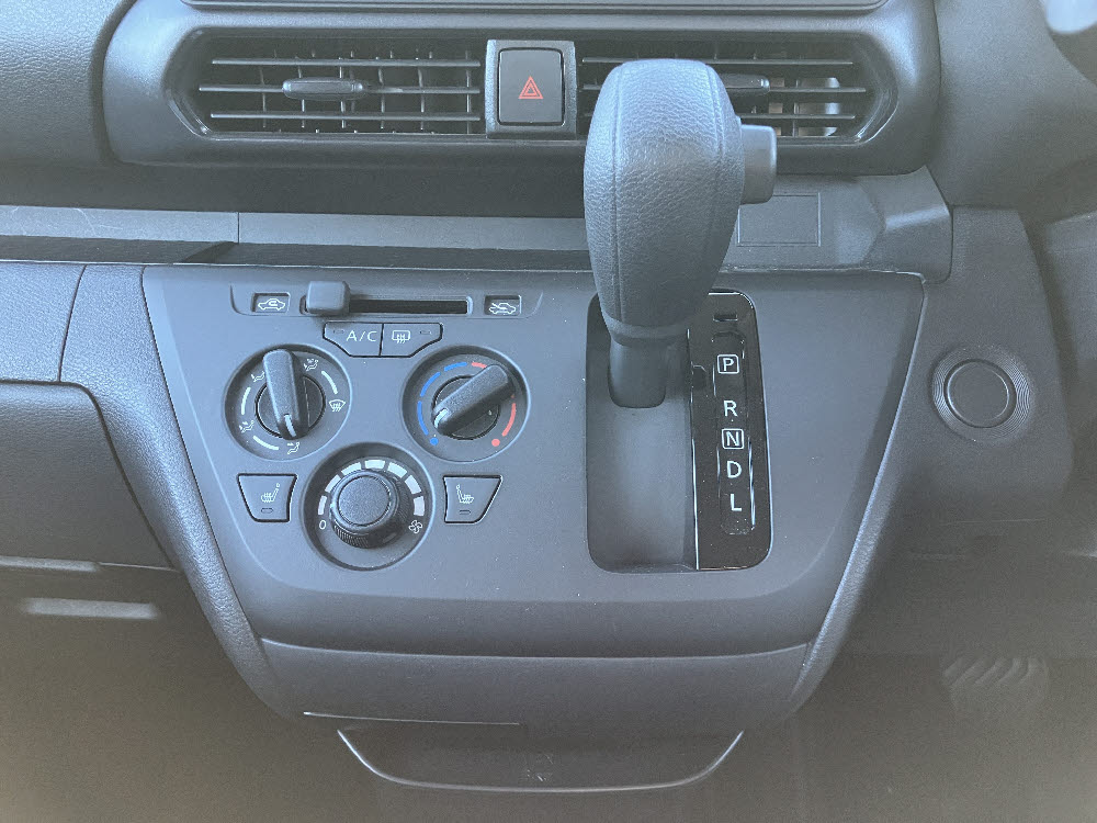 ミツビシ　ｅｋクロススペース　M14枚目