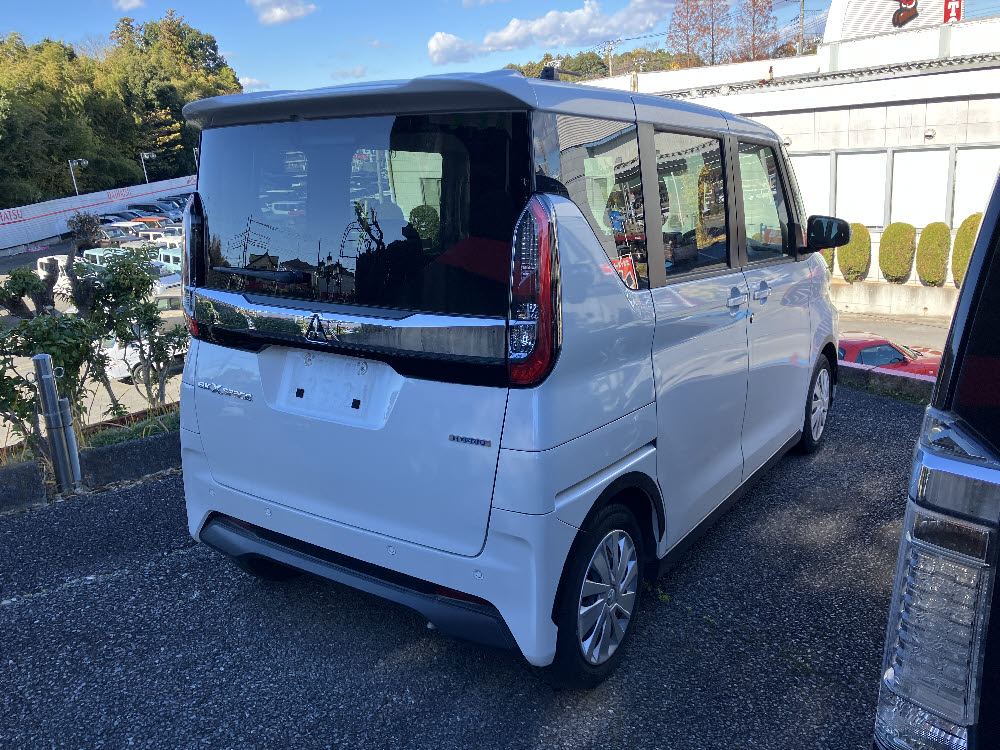 ミツビシ　ｅｋクロススペース　M3枚目