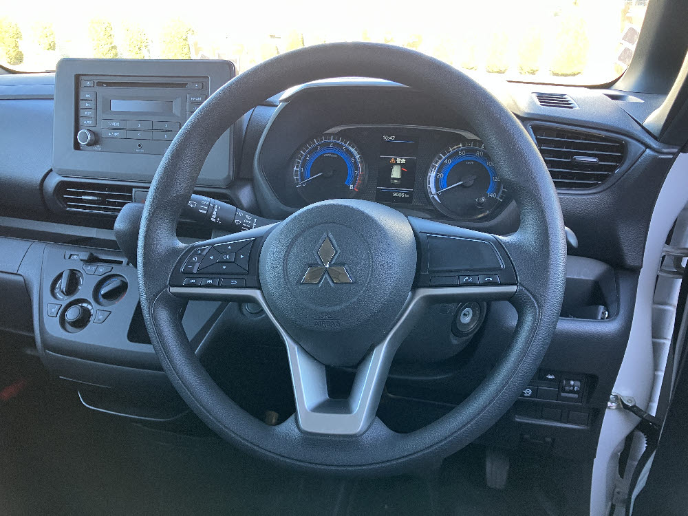 ミツビシ　ｅｋクロススペース　M4枚目