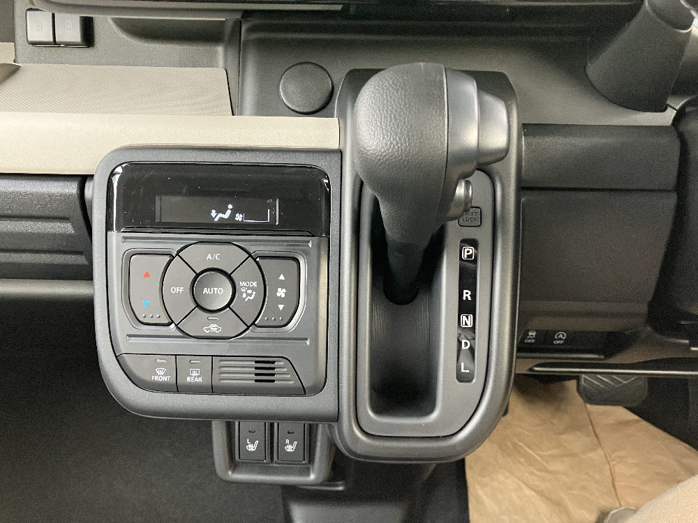 スズキ　スペーシア　HYBRID X ODレス16枚目