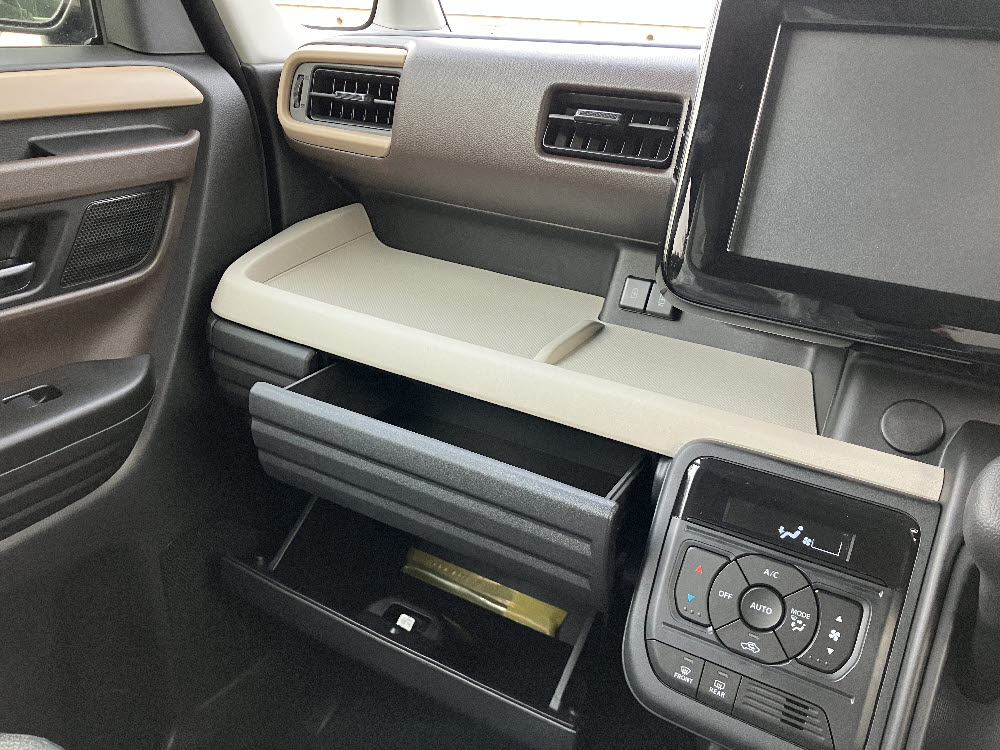 スズキ　スペーシア　HYBRID X ODレス18枚目