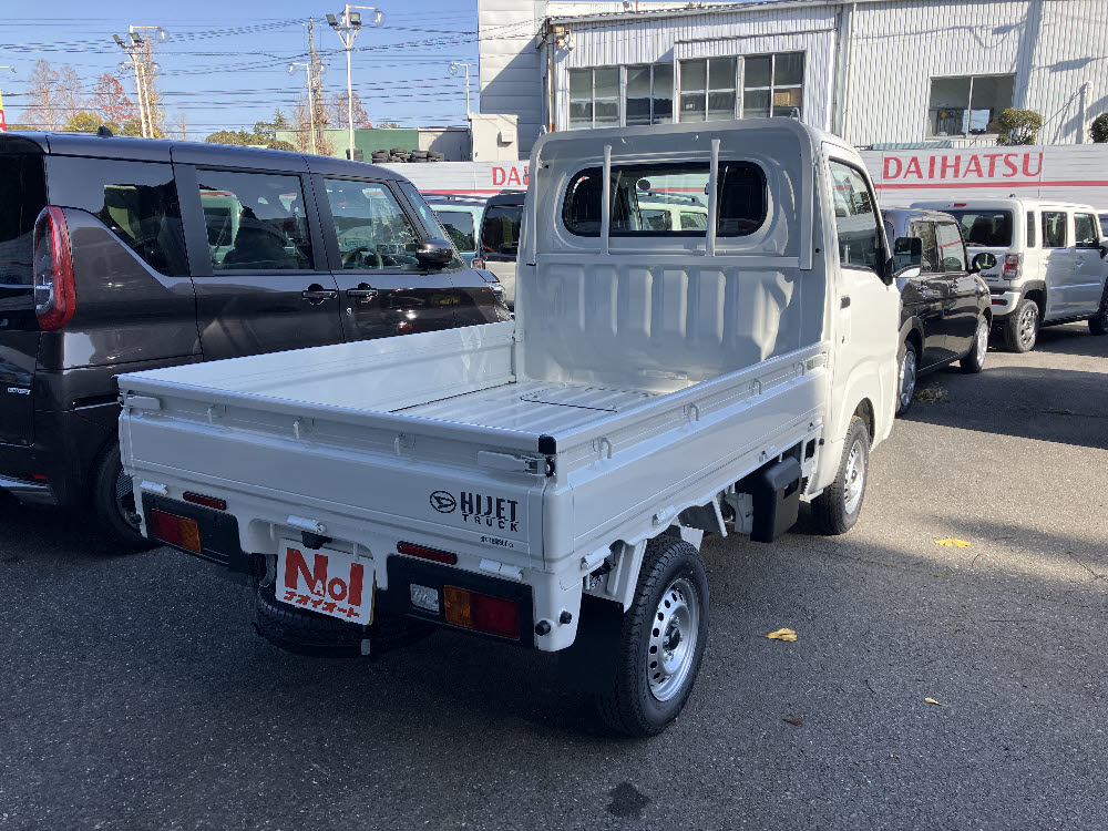 ダイハツ　ハイゼット トラック　スタンダード5MT4WDODレス6枚目