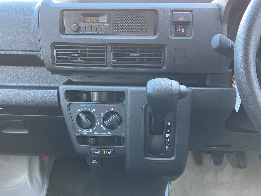 ダイハツ　ハイゼットカーゴ デラックス CVT　ODレス12枚目