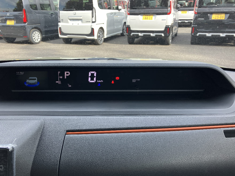 ダイハツ　タントファンクロス 9インチDO付14枚目