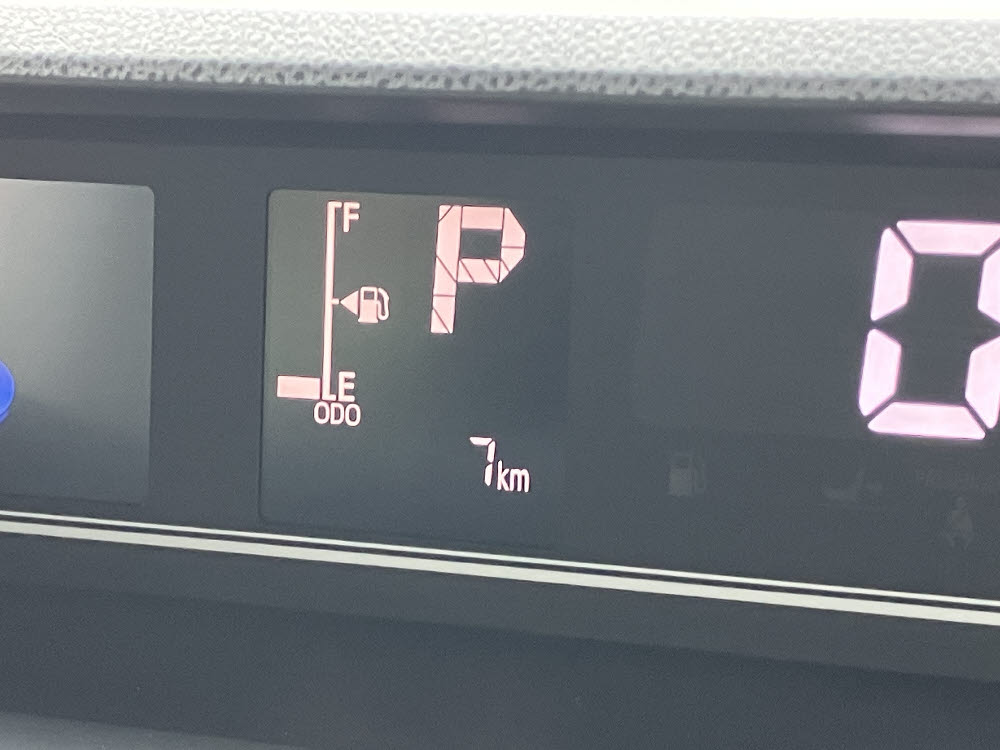 ダイハツ　タントファンクロス 9インチDO付15枚目