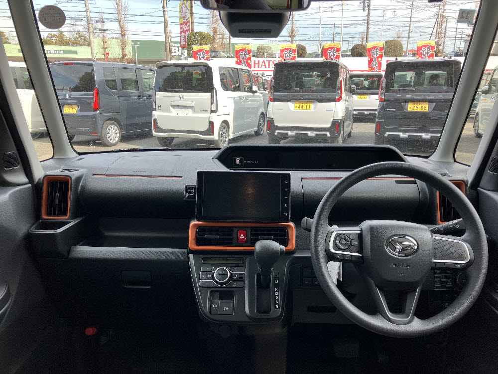 ダイハツ　タントファンクロス 9インチDO付7枚目