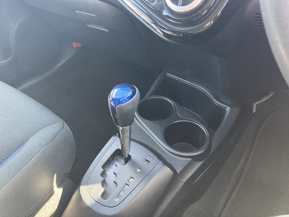 トヨタ　アクア　S　LEDヘッドランプPKG19枚目