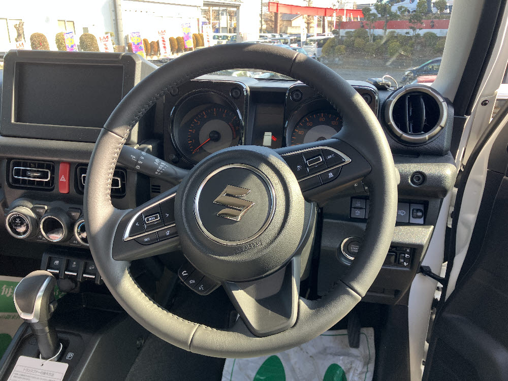 スズキ　ジムニー　XC　AT6枚目