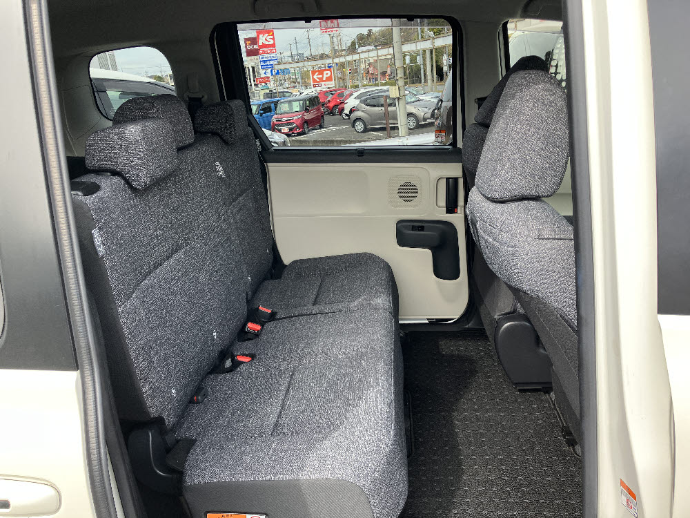 トヨタ　シエンタ　HYBRID　Z9枚目