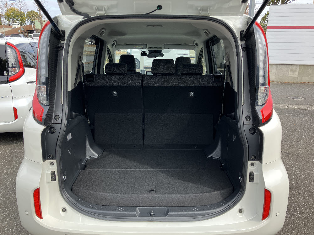 トヨタ　シエンタ　HYBRID　Z11枚目