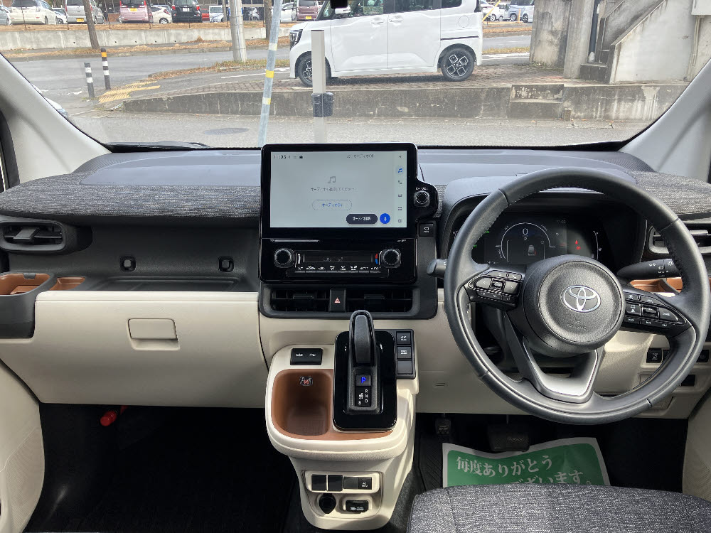 トヨタ　シエンタ　HYBRID　Z8枚目