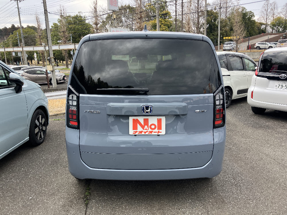 ホンダ　フリードe:HEV AIR EX 8インチナビ4枚目