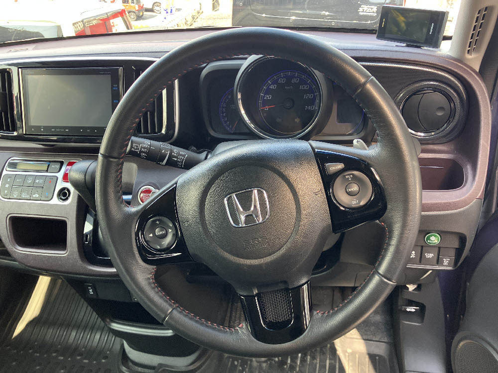 ホンダ　Ｎ ＯＮＥ　プレミアムツアラー SSパッケージ6枚目