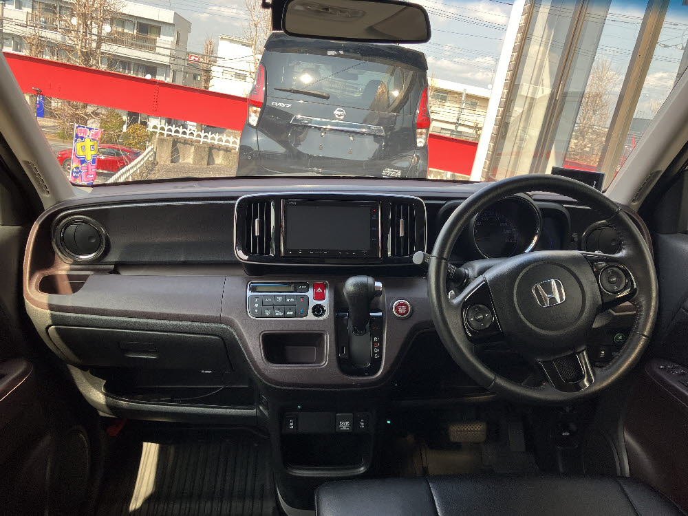 ホンダ　Ｎ ＯＮＥ　プレミアムツアラー SSパッケージ8枚目