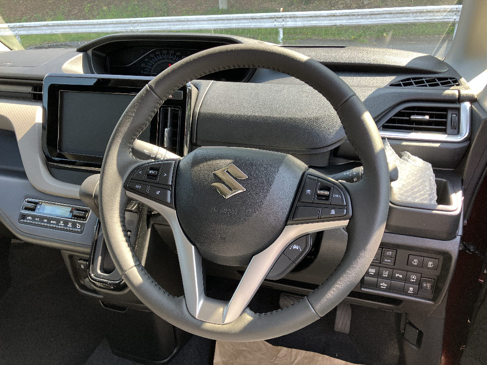 スズキ　ソリオ　HYBRID MZ 3型 オーディオレス6枚目