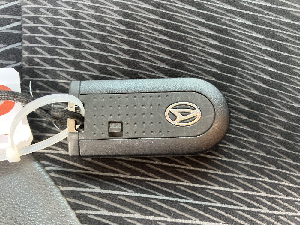 ダイハツ　ムーヴカスタム　Xハイパ-12枚目