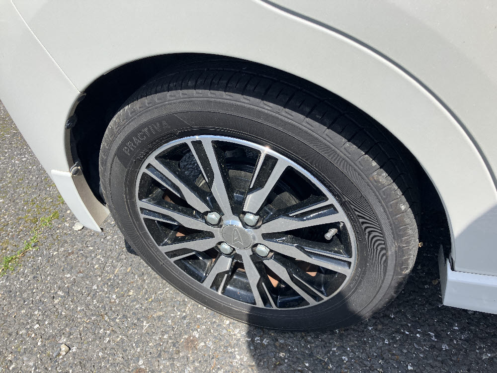 ダイハツ　ムーヴカスタム　Xハイパ-13枚目