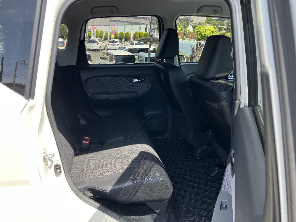 ダイハツ　ムーヴカスタム　Xハイパ-8枚目