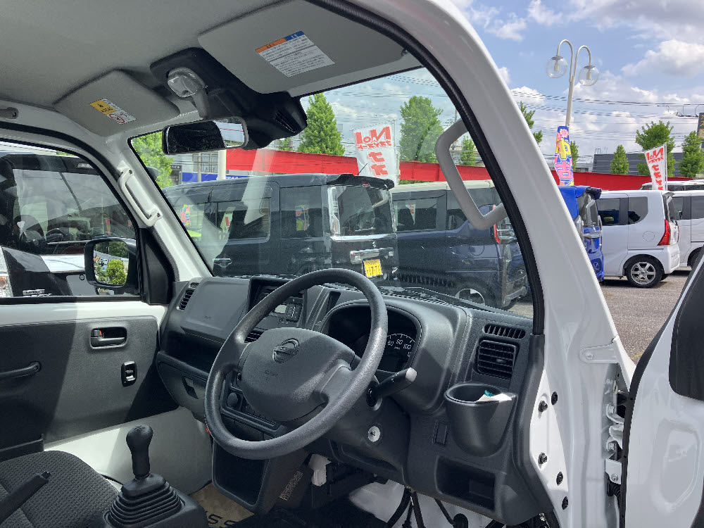 ニッサン　ＮＴ１００クリッパー　GX MT 4WD6枚目