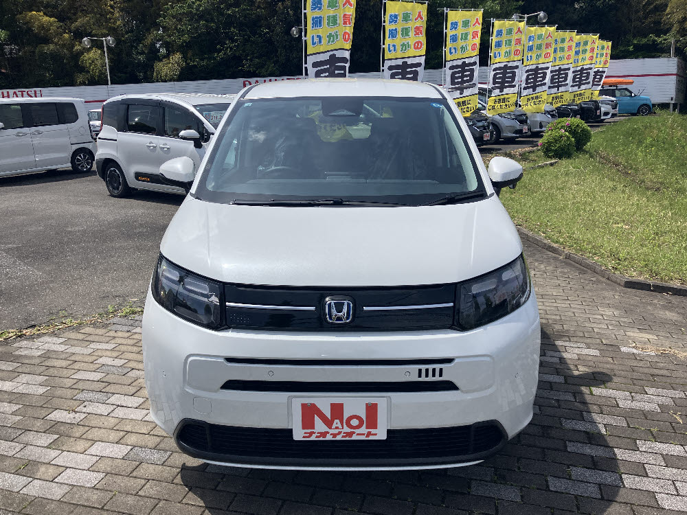 ホンダ　フリード　e:HEV AIR EX　8インチナビ1枚目