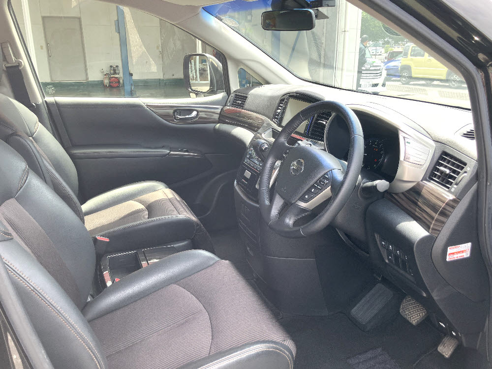 ニッサン エルグランド ハイウェイスター S19枚目