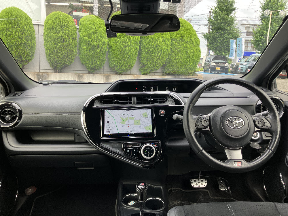 トヨタ アクア GRスポ-ツ 17インチパッケ-ジ7枚目