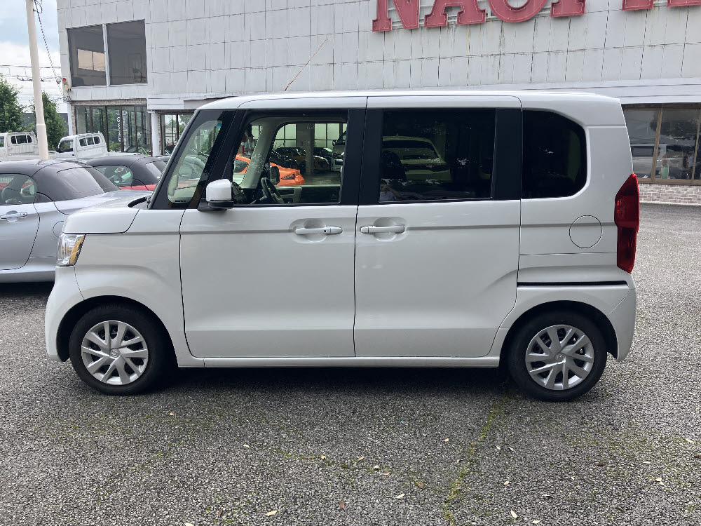 ホンダ N BOX L3枚目