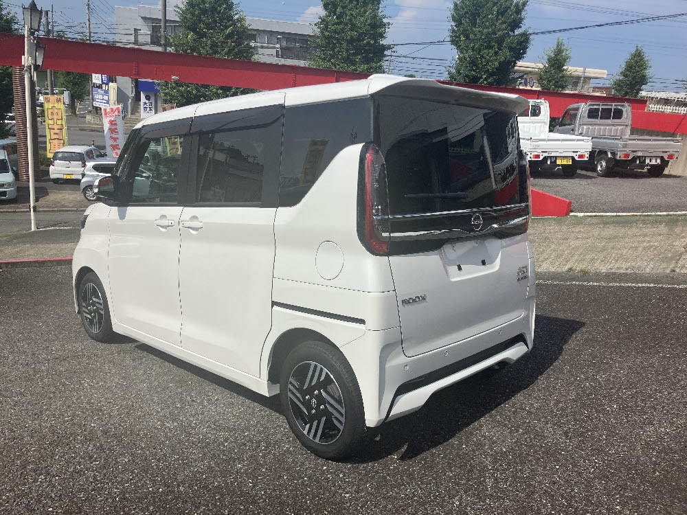 ニッサン ルークス ハイウェイスターXプロパイロットED3枚目