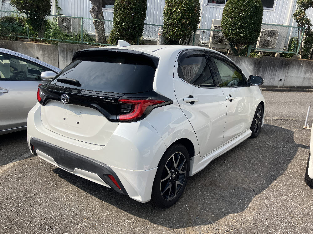 トヨタ　ヤリス　Z　6MT　モデリスタエアロ　KYBダウンサス5枚目