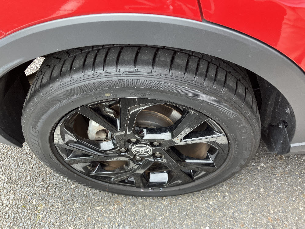 トヨタ　Ｃ－ＨＲ　G-T　モ-ドネロ　セ-フティプラス14枚目