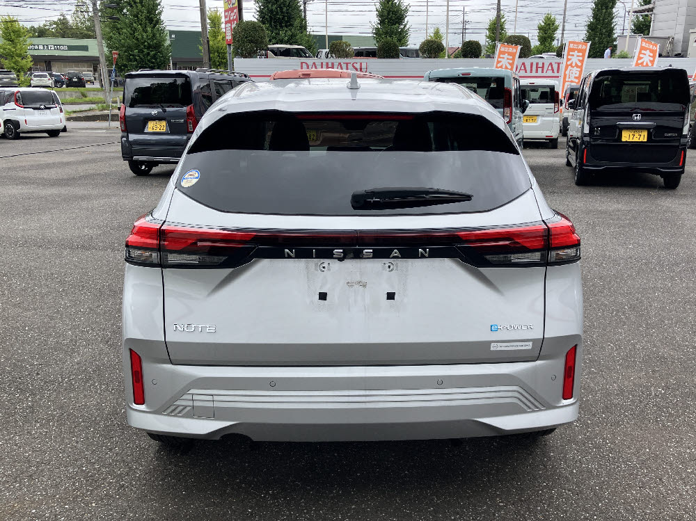 ニッサン ノート X 90周年記念車4枚目