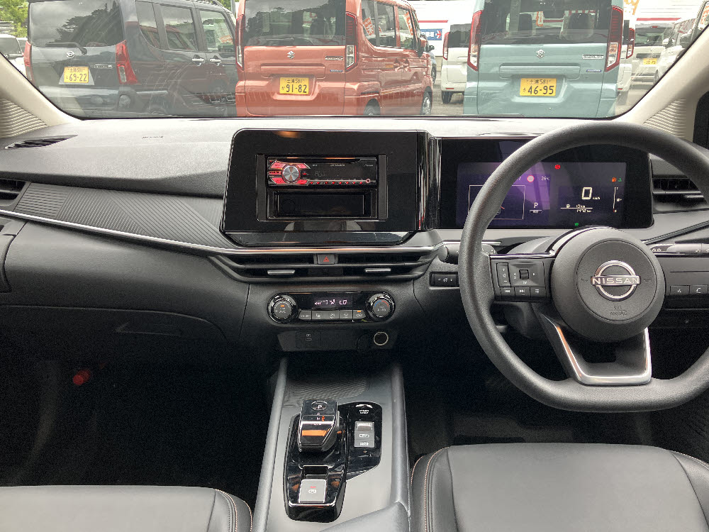ニッサン ノート X 90周年記念車7枚目