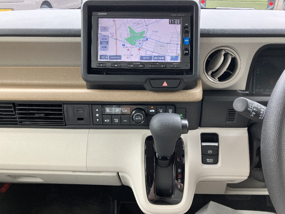 ホンダ N BOX ベースグレード15枚目