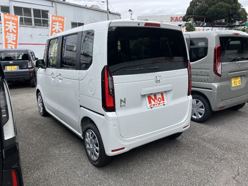 ホンダ N BOX ベースグレード3枚目