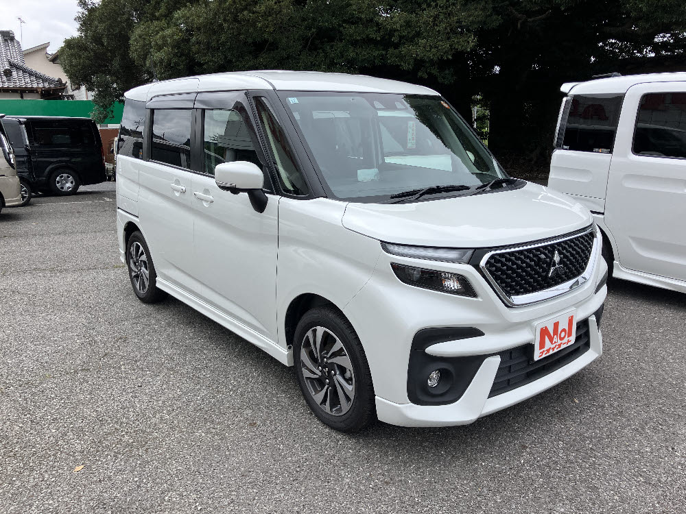 ミツビシ デリカD:2カスタム HYBRID MV 全方位PKG2枚目