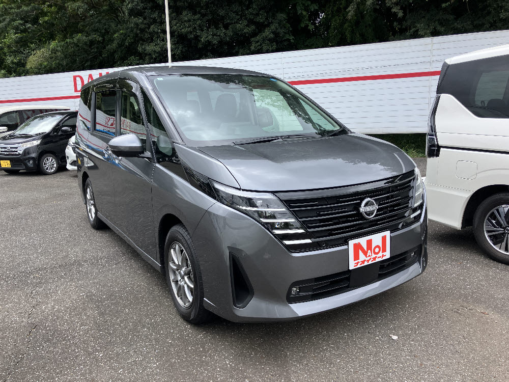 ニッサン セレナ e-POWER XV2枚目
