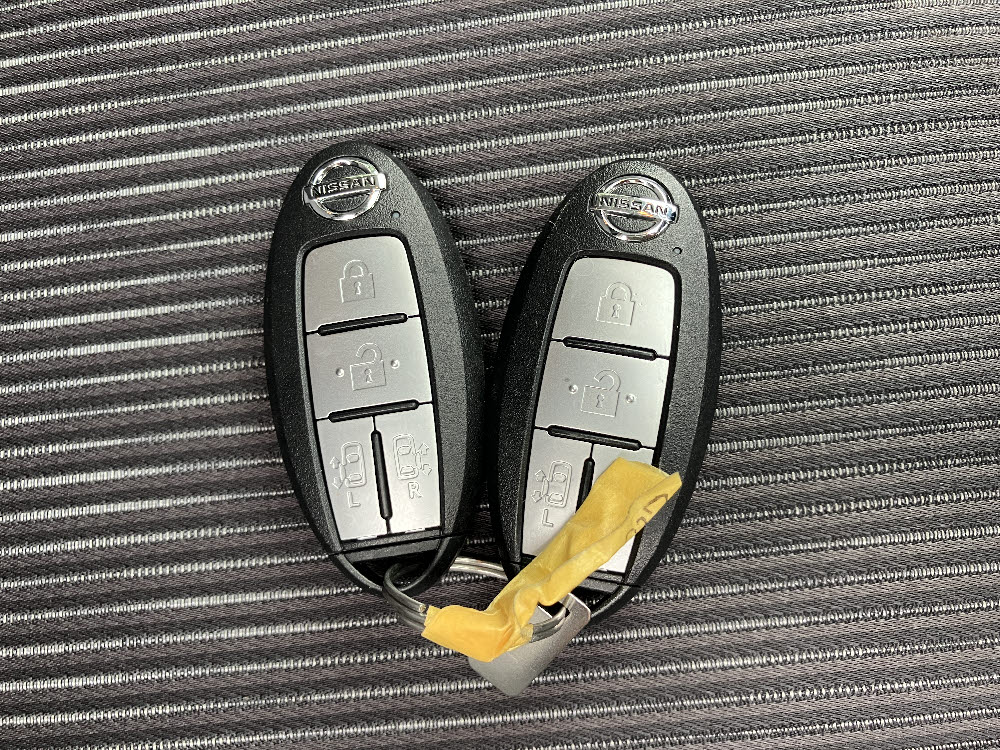ニッサン セレナ e-POWER ハイウェイスターV11枚目