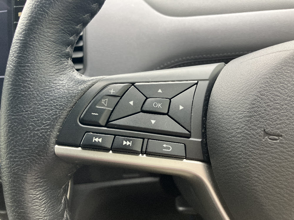 ニッサン セレナ e-POWER ハイウェイスターV19枚目