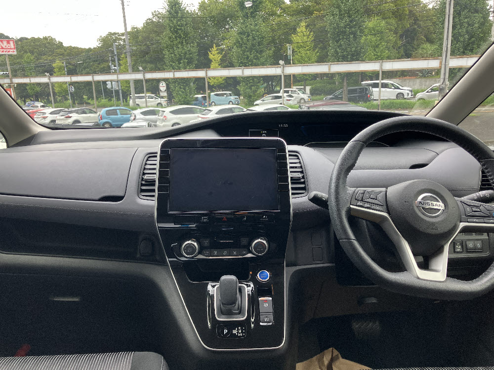 ニッサン セレナ e-POWER ハイウェイスターV6枚目
