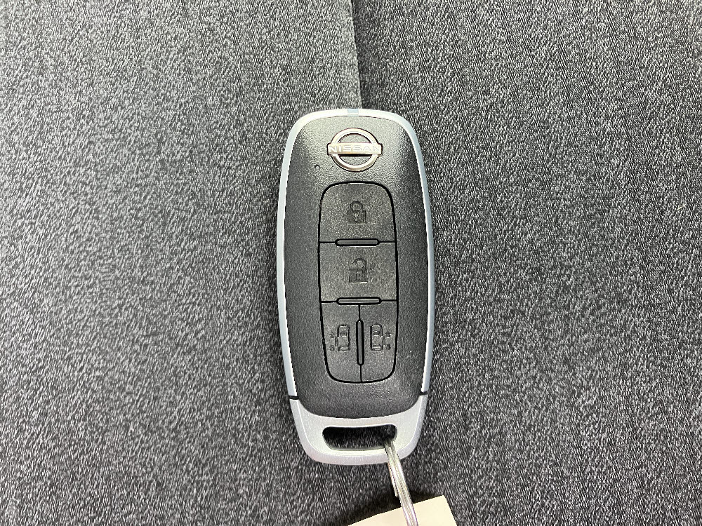 ニッサン　セレナ　ハイウェイスタ-V12枚目