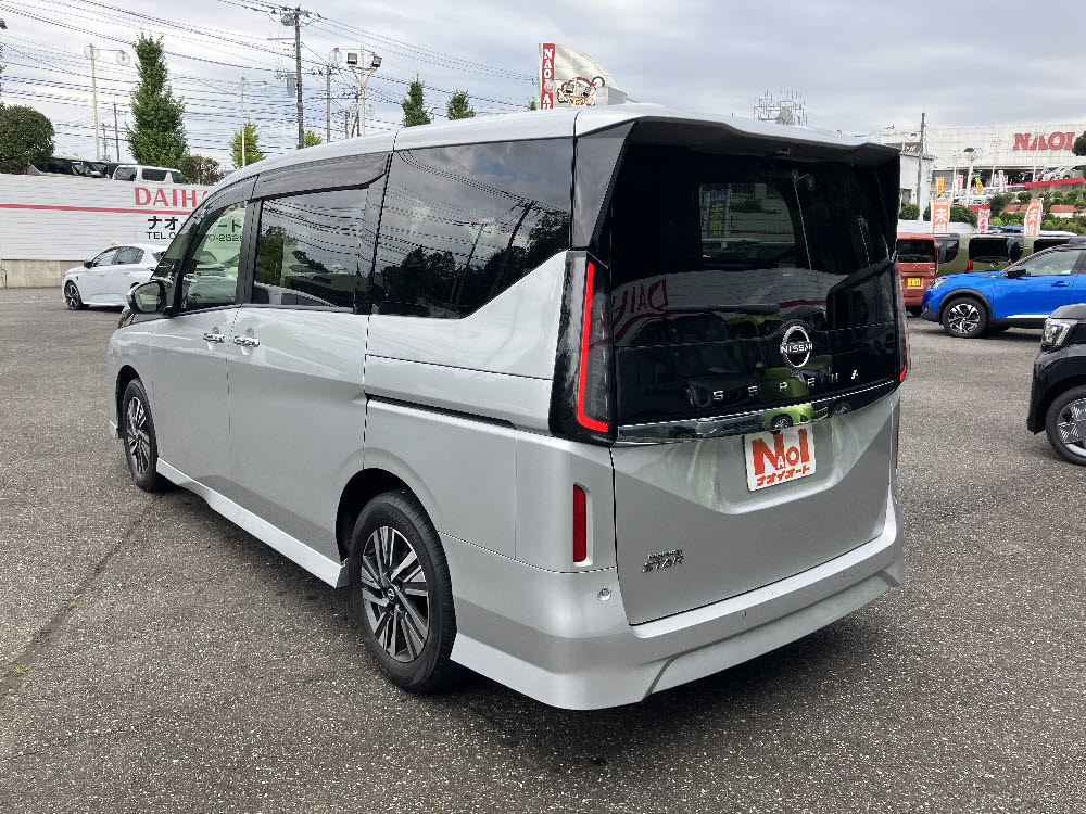 ニッサン　セレナ　ハイウェイスタ-V4枚目